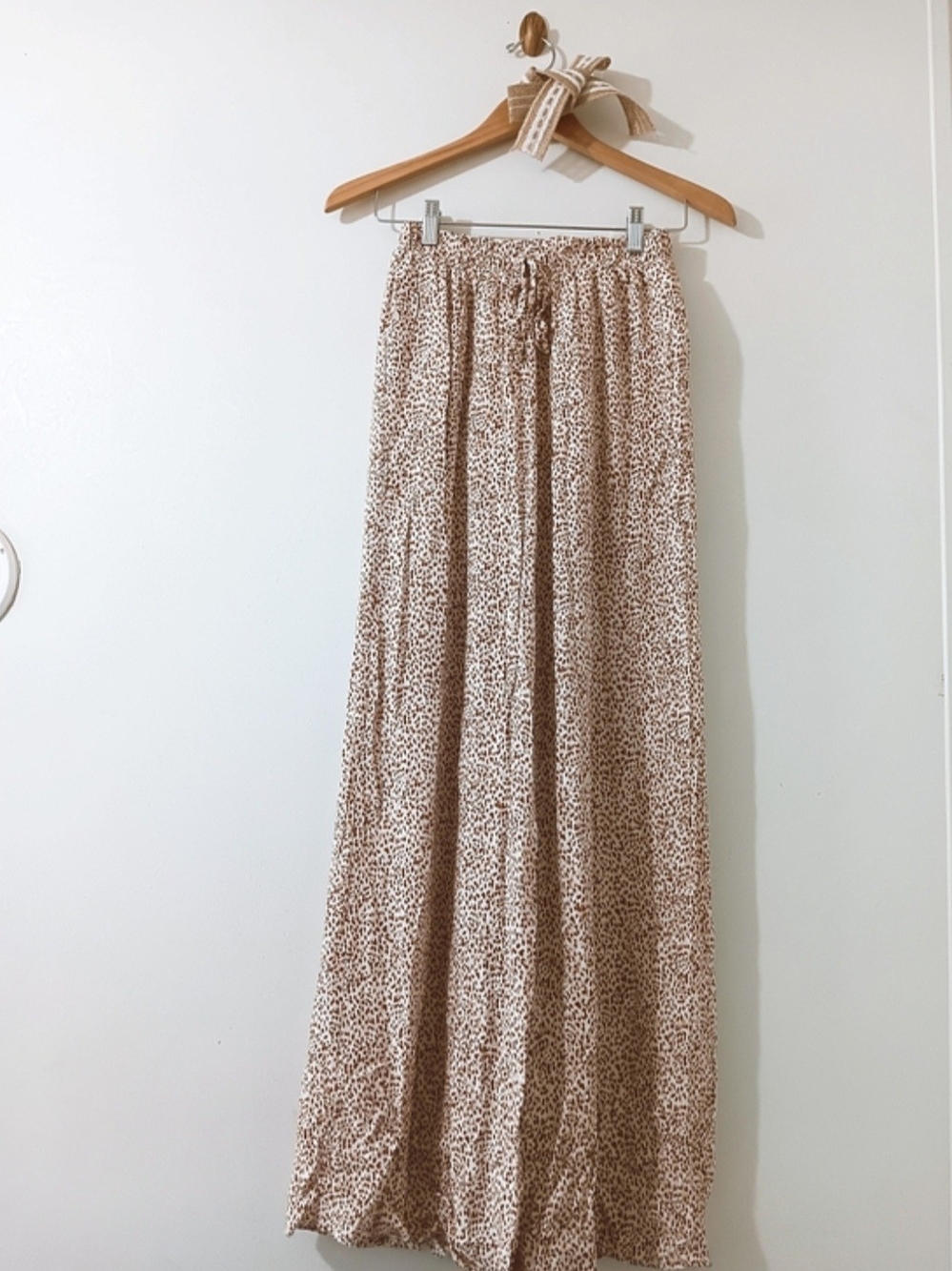 Vici By Together High Rise Spotted Animal Print Boho Flowy Maxi Wide Leg Pants